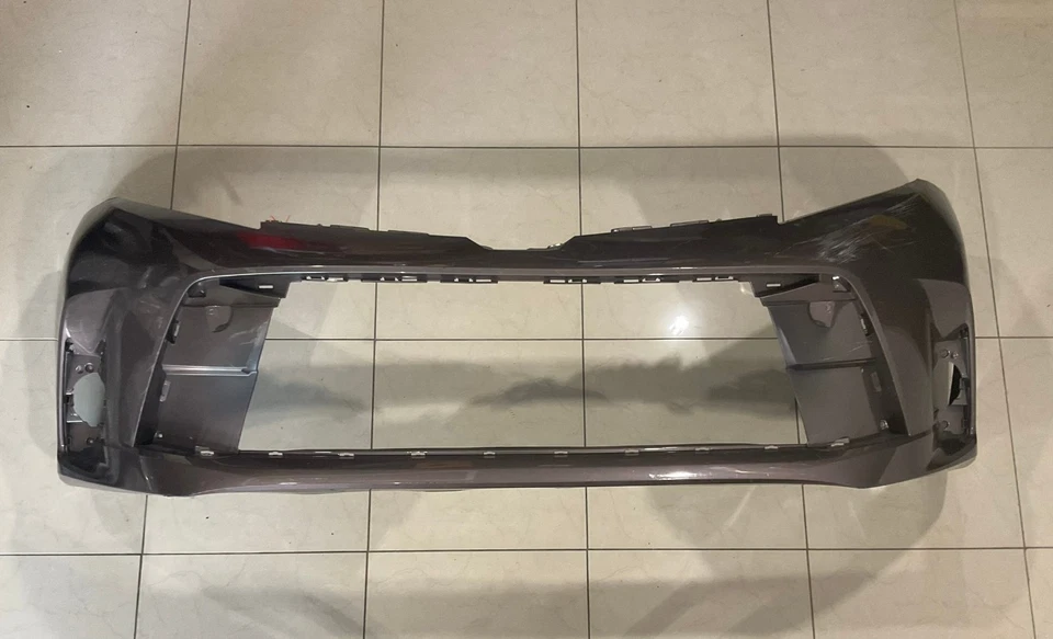 Cubierta del parachoques delantero marrón 2018 2019 2020 Toyota Sienna 52119 08080 OEM Foto 1 de 4