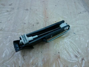 Wagenheber VW Polo TeileNr.: 6R0011031B - Bild 1 von 1
