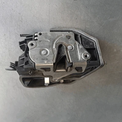 51227202147 Serratura porta post. SX MINI MINI Countryman (R60) One D Suv - Immagine 1 di 4