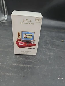 2009 Hallmark Keepsake The Office Worlds Best Boss Desk Ornament - Picture 1 of 7