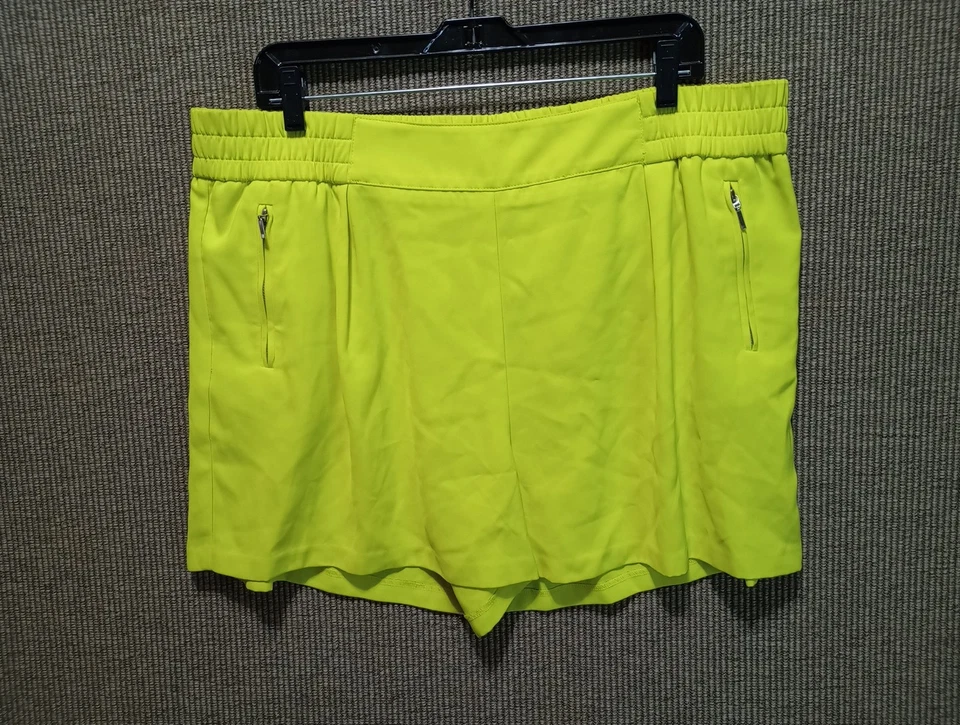 PANTALONES CORTOS JLO JENNIFER LOPEZ VERDE NEÓN TALLA XL Foto 1 de 4