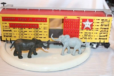 G Scale Bachmann Emmett Kelly Circus Yellow Elephant Box Car & 2 Elephants - Image 1 of 4