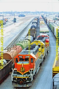 ORIGINAL SLIDE BNSF RWY SD40-2 6782 GALESBURG IL 2003 - Picture 1 of 1