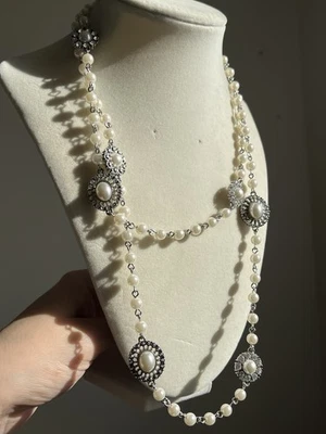 Precioso collar largo 44” plata estrás perlas diseño estreno Foto 1 de 4