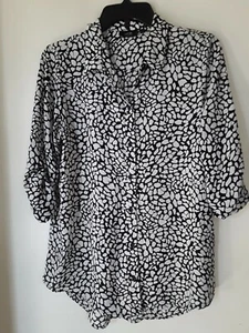 APT. Blusa Top Para Mujer Talla Mediana Cuello en V Negra Blanca Manga con Pestaña Bolsillo Frontal - Imagen 1 de 3