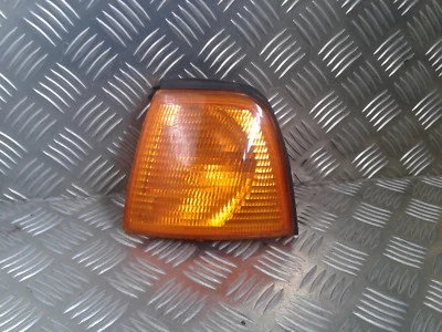 Clignotant avant gauche - AUDI 80 III (3) phase 1 de 10/1986 à 11/1991 - Immagine 1 di 3