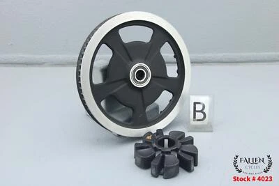 2012 Harley Road King皮带滑轮链轮68T 37781-09皱纹黑色 — 第 1/4 张图片