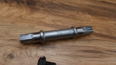 1989 vintage MTB bottom bracket axle Specialized 7NL 122 mm - Image 1 of 4