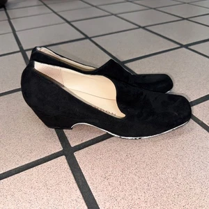 Sacha London Leather Pumps Black Womans Suede Slip On Shoes Size 6.5 - Picture 1 of 7