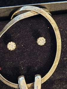 GENUINE AUSTRIAN CRYSTAL NECKLACE WITH 3 PENDANTS & STUD EARRINGS NIB - Picture 1 of 3