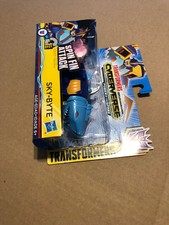 Transformers Cyberverse Action Attackers: 1-Step Changer Skybyte Action Figure
