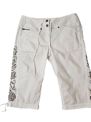 Pantalones pequeños 6P INC para mujer adornados con lentejuelas bordadas blancas con dobladillos corbata Foto 1 de 4