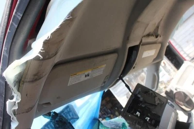 Parasol derecho pasajero iluminado para 07-14 ESCALADE 602519 Foto 1 de 4