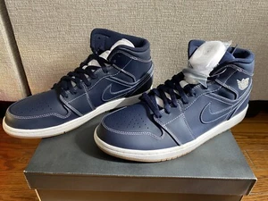Air Jordan 1 Retro Mid ‘Re2pect’ 2017 - Picture 1 of 5