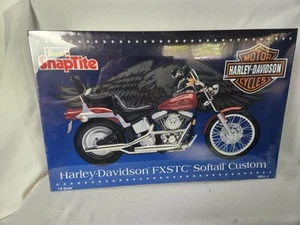 Revell Snaptite Harley Davidson Heritage Softail Classic 1:8 Model 1995 Sealed - Picture 1 of 9