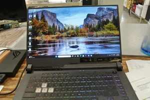 Asus Gaming Laptop ROG Strix G513RM 15.6" AMD Ryzen 7 6800H 1TB RTX 3060 - Picture 1 of 18