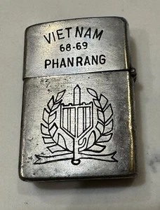 War Zippo - RARE USED 1968 ZIPPO LIGHTER - ORIGINAL VINTAGE VIETNAM ZIPPO. - Bild 1 von 20