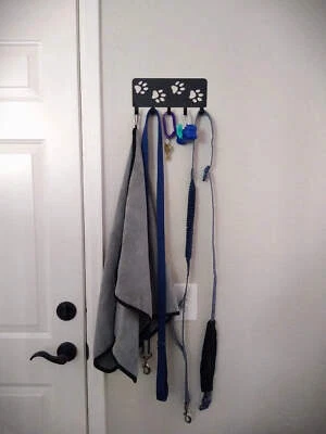 Walking Paws Small Dog Leash & Wall Key Rack Hanger 5 Hooks -6inch -Made in USA - Image 1 of 4
