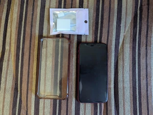 Unlocked Apple iPhone XR - 128 GB - (PRODUCT)RED A1984 - Zdjęcie 1 z 4