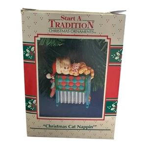 Vintage 1992 Enesco Christmas Cat Nappin’ Ornament Start A Tradition Collection - Picture 1 of 9