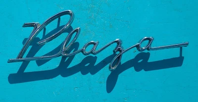 Plymouth Plaza 1955 1956 emblema de escritura convertible personalizado Plymouth Station Wagon Foto 1 de 3