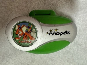 NEOPETS 2002 Pocket Pet Handheld Game System Green KOUGRA Works! - Picture 1 of 9