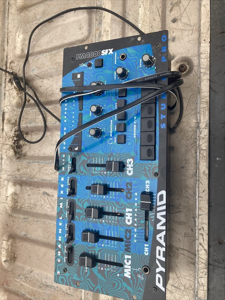 PYRAMID 3-Channel Mixer w / Sound Effects / PM4800 SFX Studio untested  - Image 1 of 2