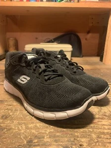 Damen-Wanderschuhe Skechers Skech-Knit schwarz flexible Sohle Memory Foam Größe 9 - Bild 1 von 8