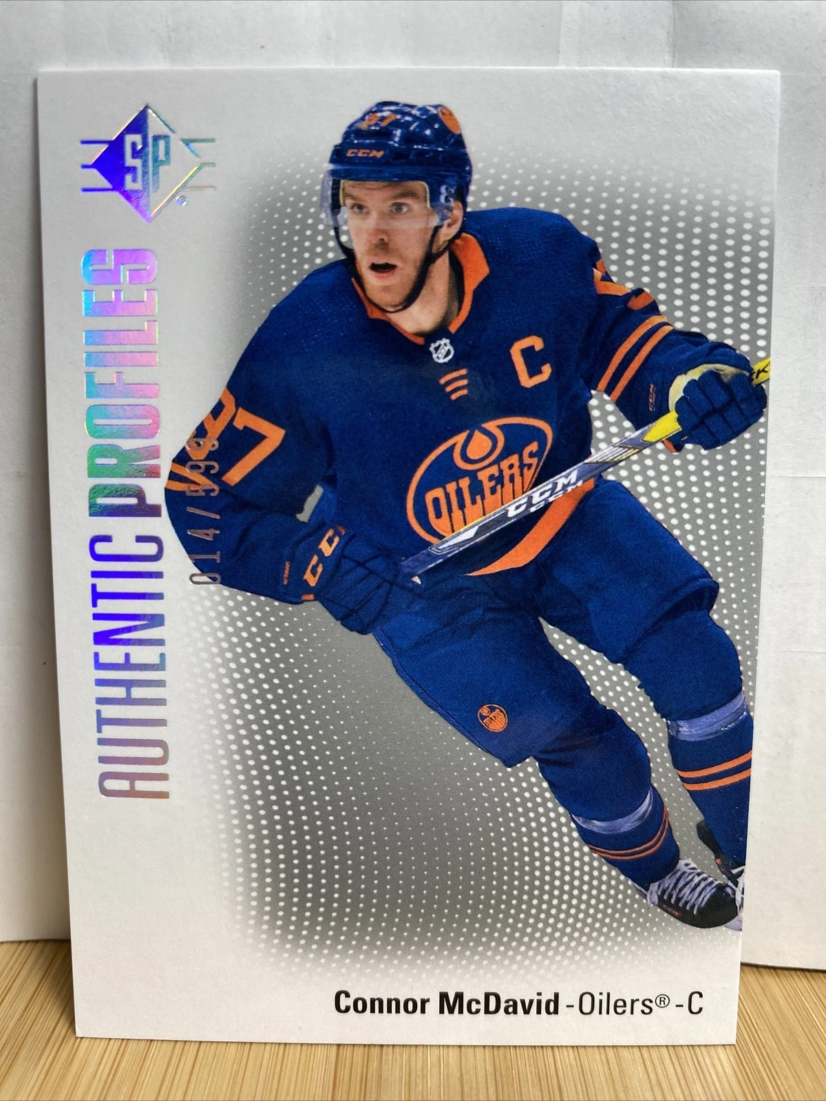 2021-22 SP Hockey Connor McDavid Silver Spectrum Authentic Profiles Card /599