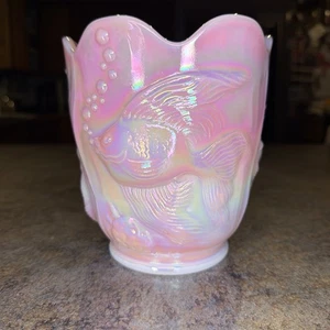 Florero Fenton Atlantis Rosa Iridiscente Prístino De Colección en Rosalina - Pez Koi - Imagen 1 de 5