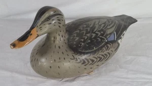 Vintage D-9 Victor Duck Decoy Mallard Hen 1967 Woodstream USA Plastic 15" NOTE - Picture 1 of 23