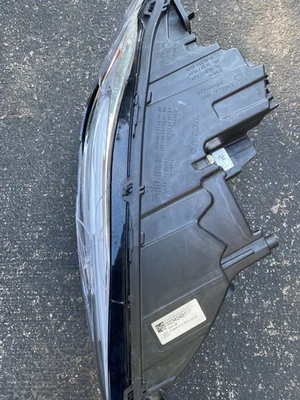 2019-2023 Volvo XC90 Front Right Side LED Headlight OEM 32342481 - Image 1 of 4