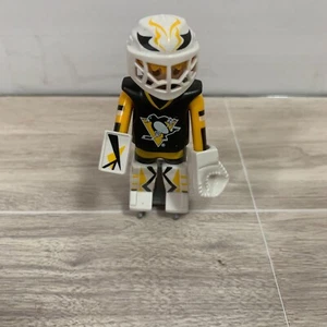 Playmobil NHL Hockey Pittsburgh Penguins Figura senza bastone da hockey - Foto 1 di 4