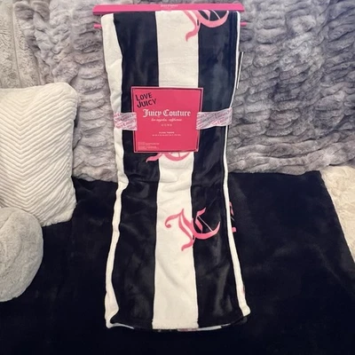 NWT!! Juicy Couture Plush Throw Blanket Black White 50x70 - Image 1 of 4
