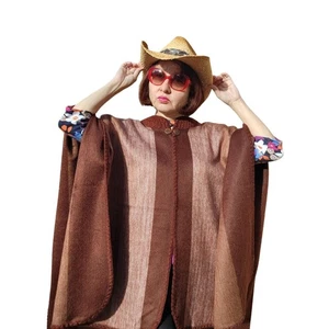 New Baby Alpaca wool unisex Chocolat Brown cape hand made in the Andes - Picture 1 of 5