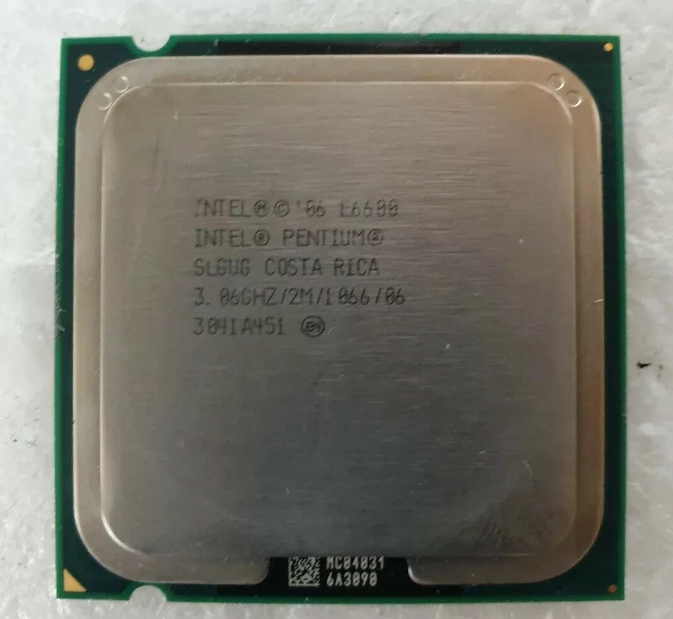 PROCESSORE  SOCKET 775 INTEL® PENTIUM DUAL™CORE E6600 / 3,06 GHz / 2M / 1066  - Immagine 1 di 1