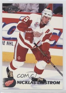 1998-99 Pacific Nicklas Lidstrom #5 HOF