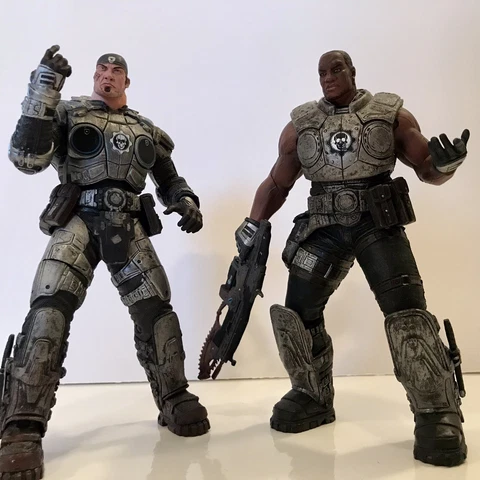 Gears of War 2008 NECA 7” Action Figures Marcus Fenix & Cole Train Cover