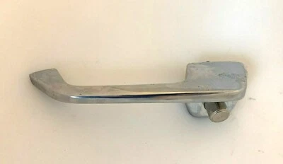  Audi 100 C1 F104 Türgriff hinten links Chrom door handle  - Bild 1 von 4