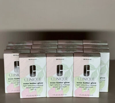 Clinique Even Better Glow Spf 15 Light Reflecting Make Up - WN 04 BONE 1 oz - Image 1 of 2