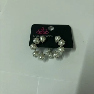 Paparazzi Earrings  - Picture 1 of 1