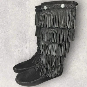 Minnetonka Boots Black Suede Fringe 5 Tier Zip Closure Flat Studded Top Size 10 - Picture 1 of 10