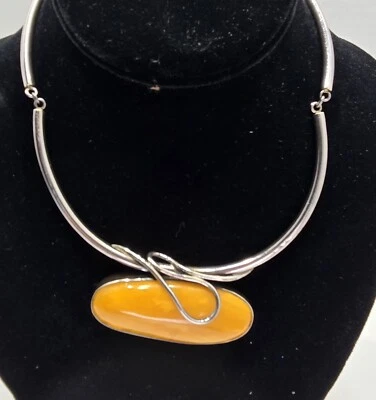 Colar moderno gargantilha pingente cor caramelo sem marcas - Imagem 1 de 4