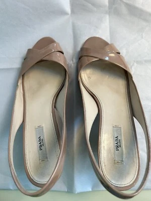 GORGEOUS PRADA NUDE PATENT LEATHER PEEP TOE WEDGE SLING BACK SIZE 38 1/2, US 8 - Image 1 of 4