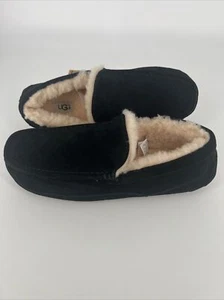 NEW UGG Men’s Size 10 M Ascot Slipper Black Suede 1101110 Wool Lined - Picture 1 of 20