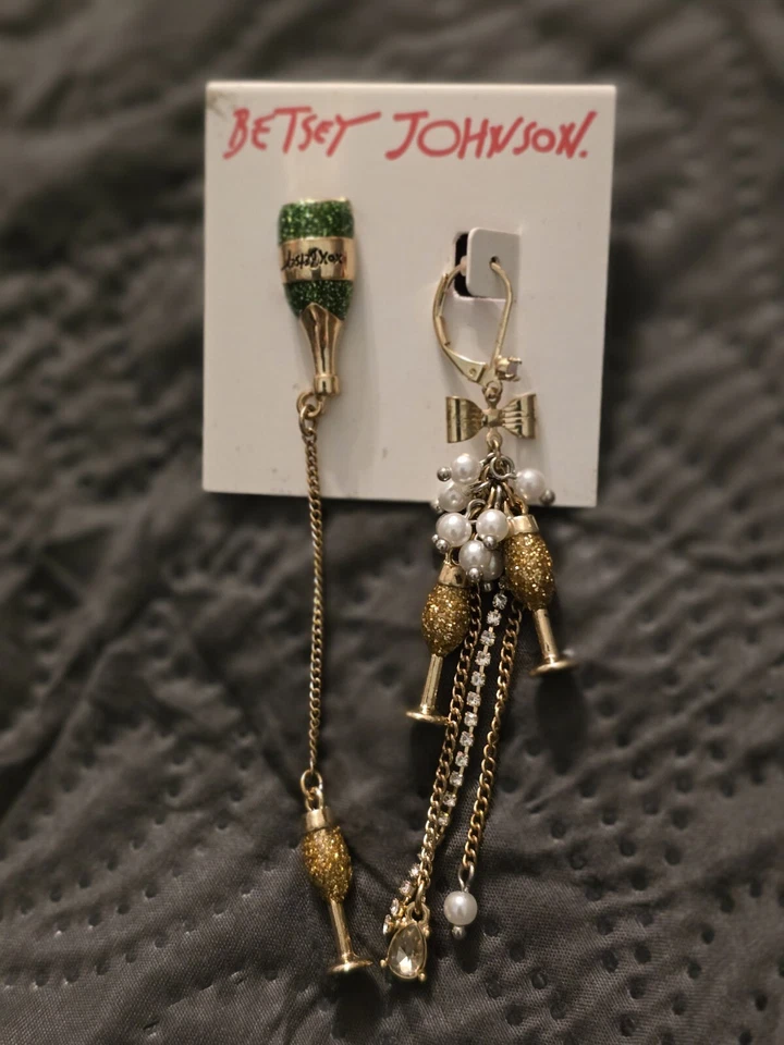 Betsey Johnson Champagne Mismatch Linear Earrings Green 330739GLD300