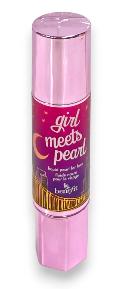 Benefit Girl Meets Pearl Liquid Pearl For Face (Tamaño estándar) como se ve en las fotos Foto 1 de 1