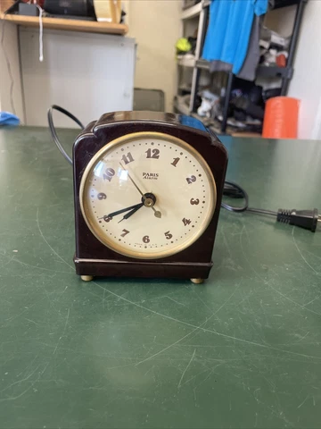 Vintage Electric Art Deco Hammond Synchronous Paris Alarm P-3 Clock Cover