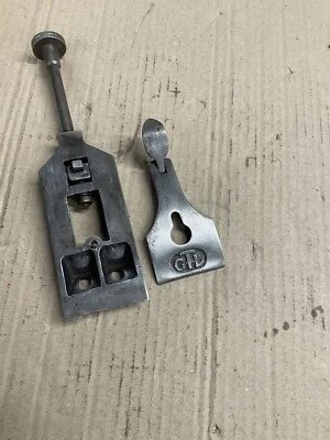 Frog And Lever Cap For A GTL plane - Image 1 of 4