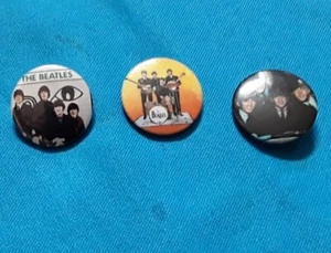THREE ORIGINAL BEATLES PIN BADGES - Bild 1 von 6
